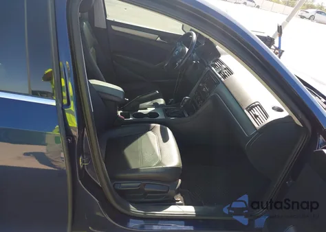 2014 Volkswagen Passat 2.0L Tdi Se z USA, uszkodzony, nr VIN 1VWBN7A38EC085751